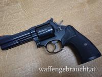 S & W 686