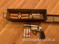 Signalpistole Erma-Erfurt 4871g ayf a Wehrmacht mit 50 Schuss plus WW2 MG Kiste 